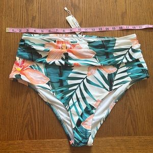 NWOT Cupshe floral bottom 1X